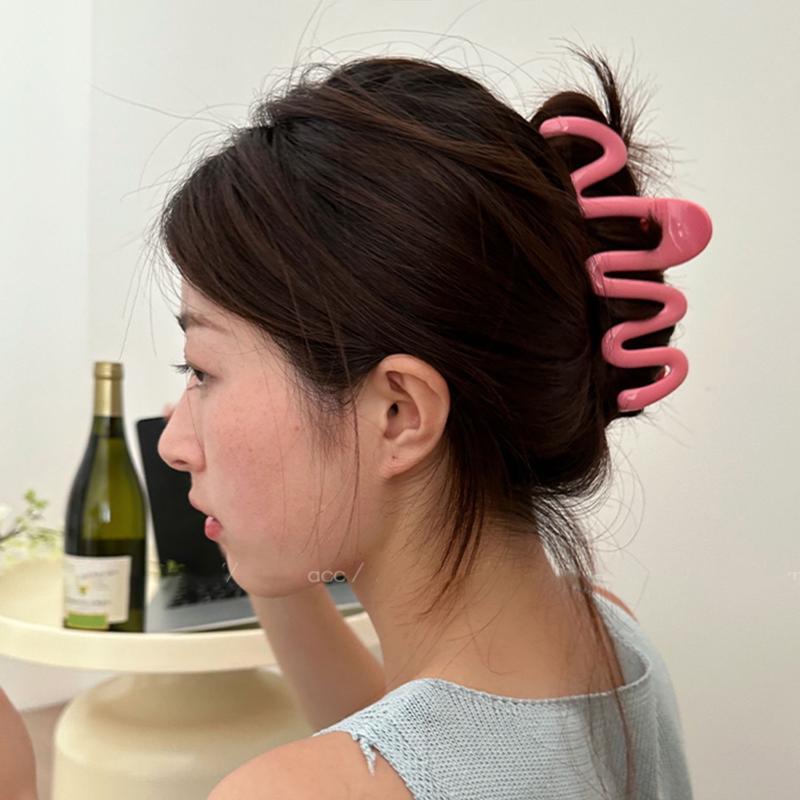 Colorful Jelly Wave Hair Claw Shark Hair Claw Clip Women Girls Korean Sweet Simple Irregular Hair Clip Hair Accessories