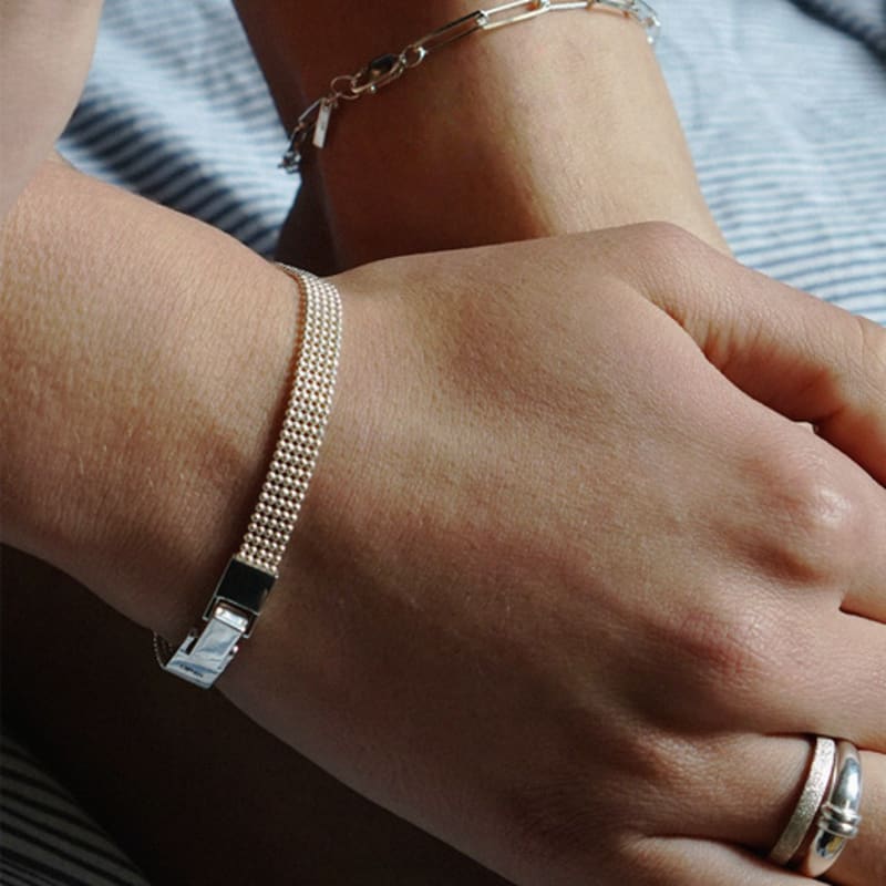 OURPIERRE SILK BUCKLE BRACELET SILVER