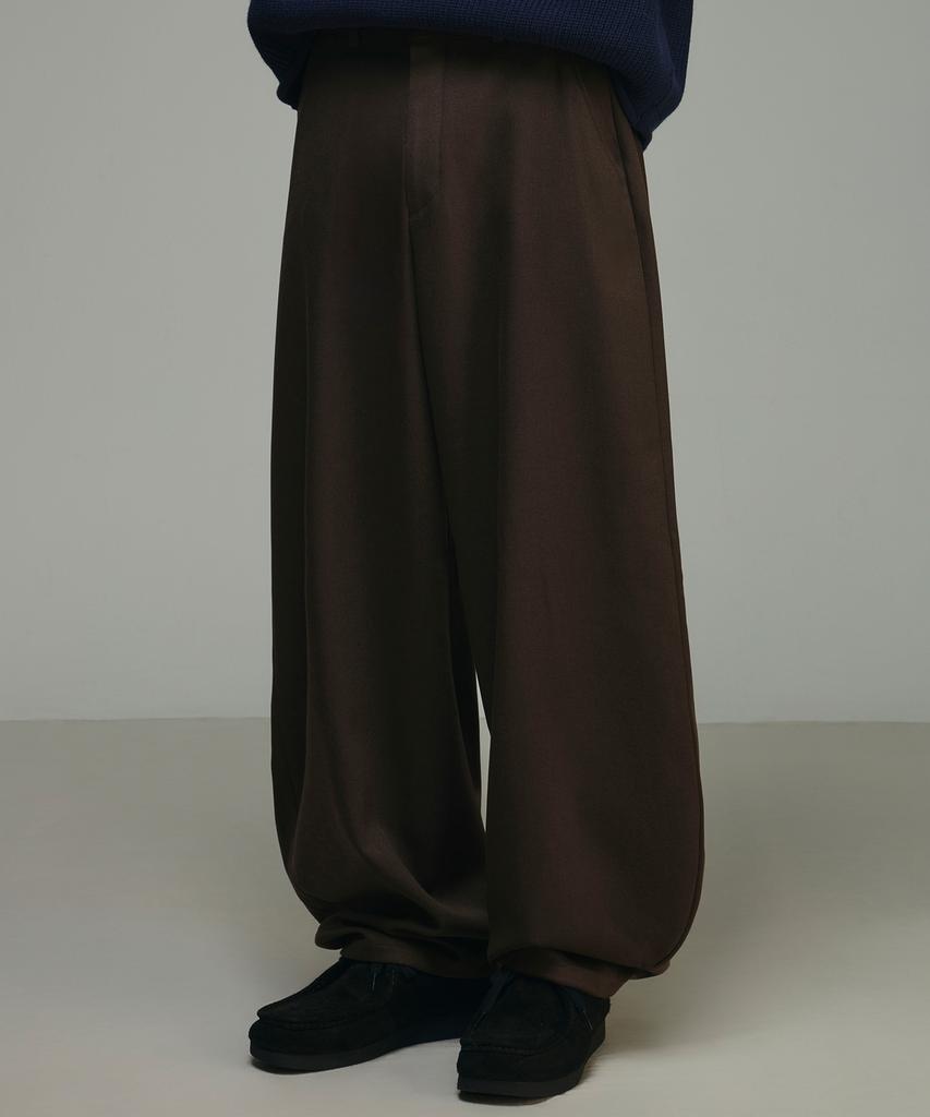 SIGNATURE Brushed Semi-Balloon Fit Slacks [Brown]