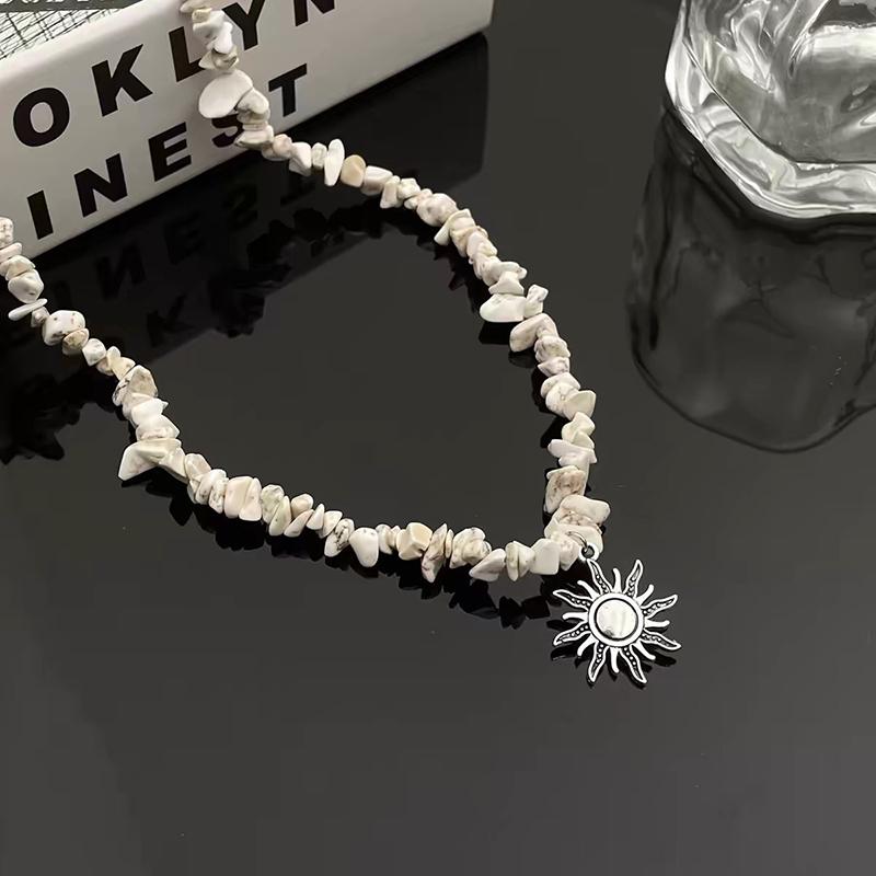 Retro Hip Hop Ethnic Style Sun Pendant Necklace Beaded Collarbone Chain For Women Neck Decor Accessories Gift