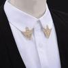 2 STUKS Vintage Driehoekige Hemdkraag Pin Kraag Broche Dames Broche Uitgesneden Metalen Broche Kleding Decoratieve Pin Mode Sieraden