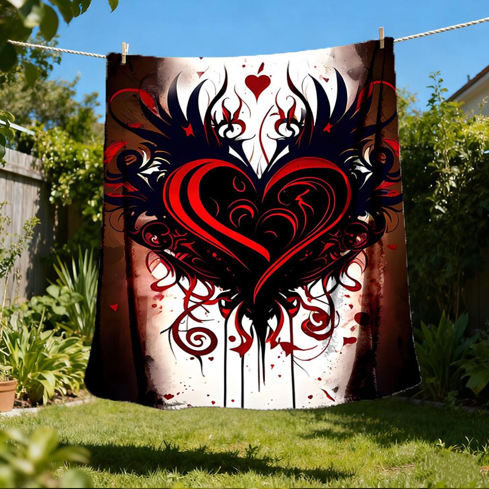 1pc Heart Design Outdoor Flannel Blanket Soft All Season Polyester Throw , Perfect for Picnics & Travel , Picnic Accessory