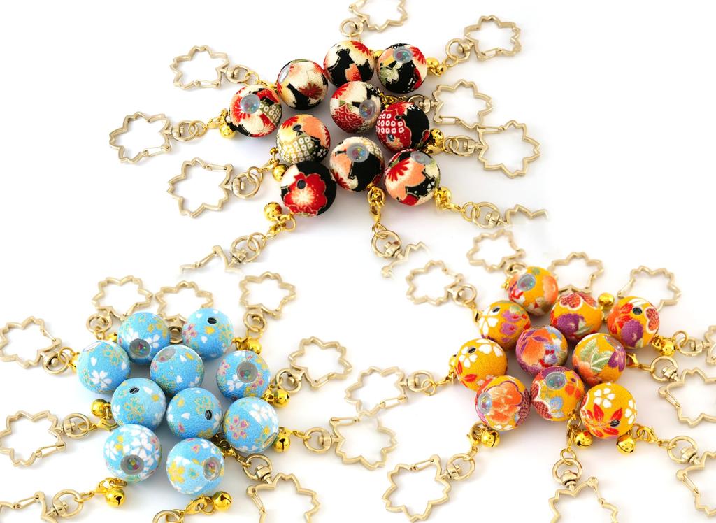 Hana Chirimen Kaleidoscope Japanese Pattern Chirimen Keychain with Bell Made in Japan Souvenir 1 Red and [ZOON] (Set (Sky Blue, Yamabuki, Black))