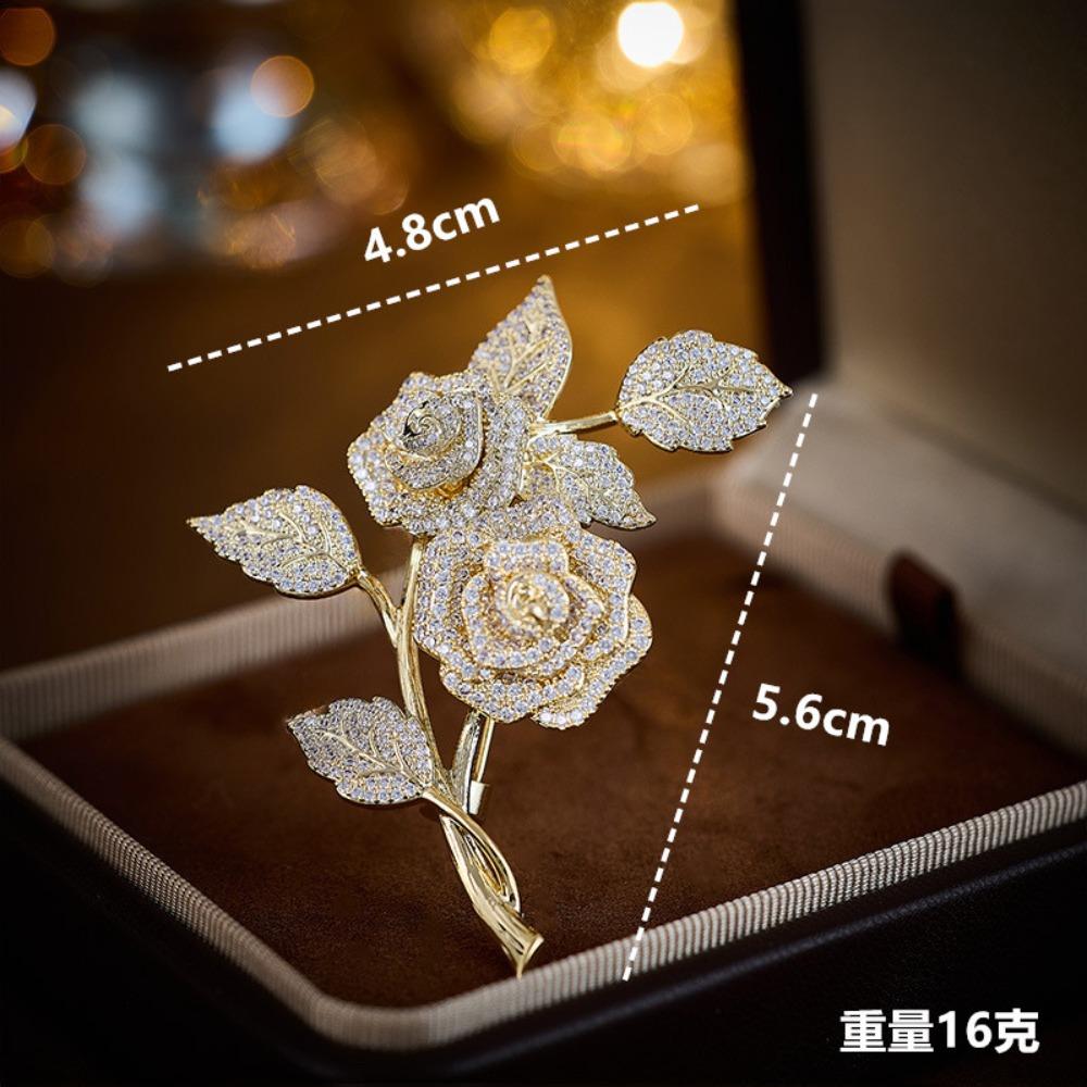 Luxury Sparkle Zircons Rose Bouquet Brooches for Women Luxury Temperament Banquet Pin Clothes Accessories Corsages Jewelry Gifts