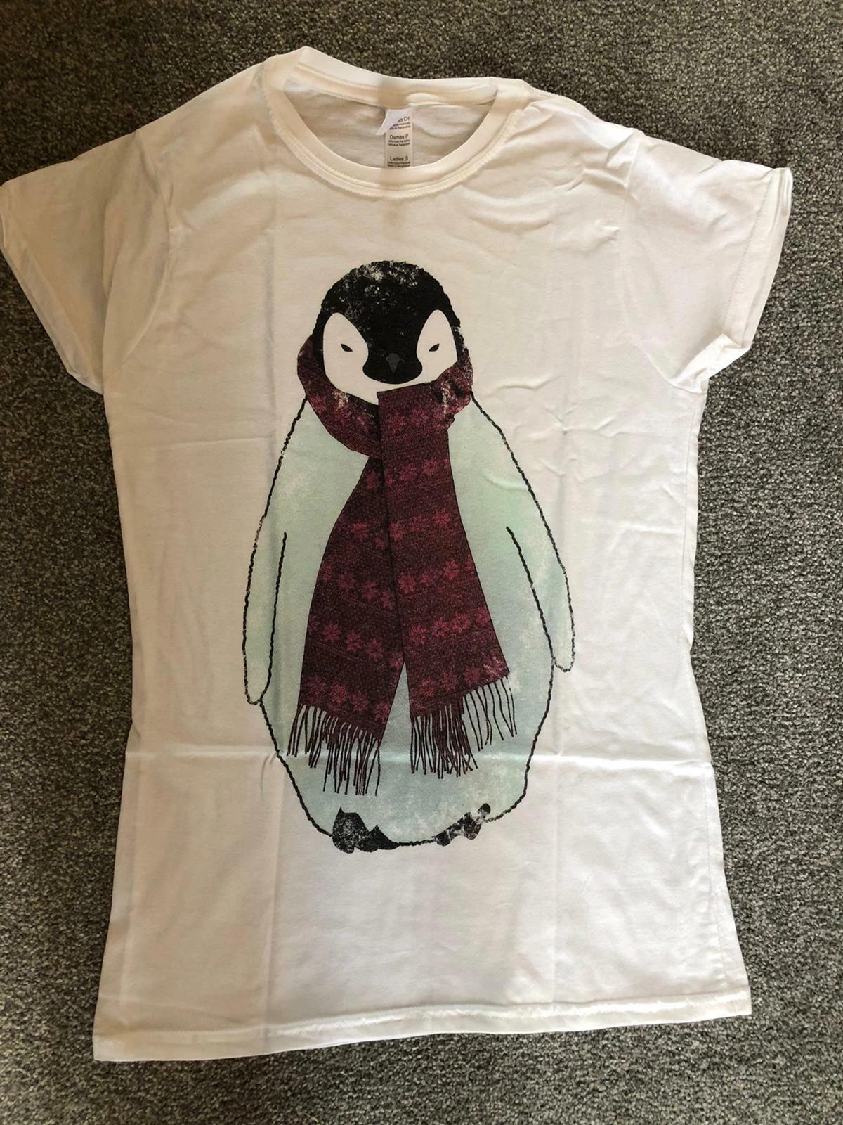 Womens T-shirt Christmas Generic Penguin White L