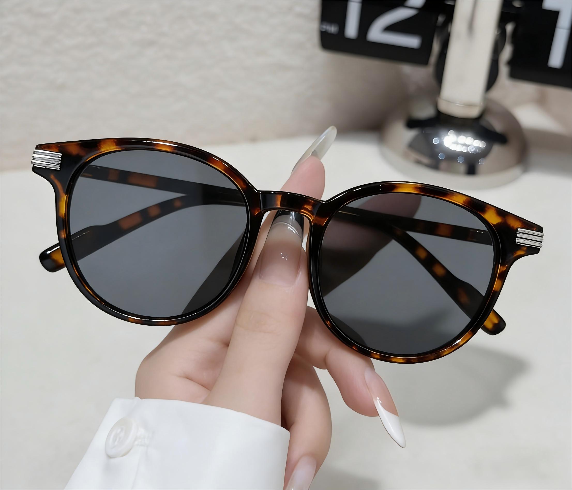 

1PC Fashion Cat Eye Glasses Frame with Small Rivet Decoration Unisex Suitable for Daily Wear Fits All Face Types