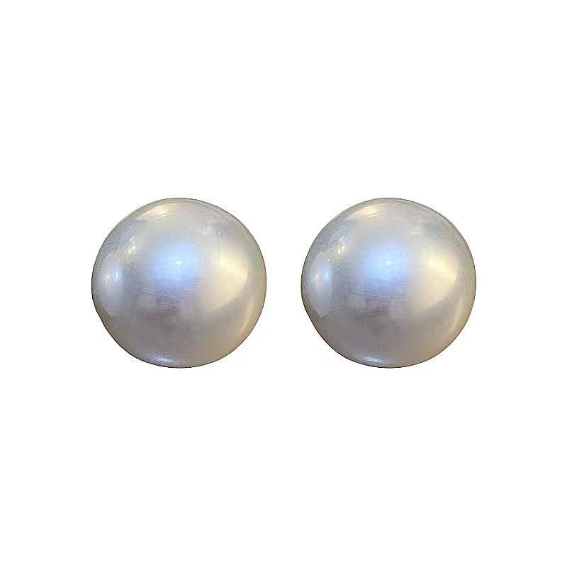 French elegance, high-end pearl super fairy stud earrings, personalized design, niche temperament, versatile and sweet earrings.
