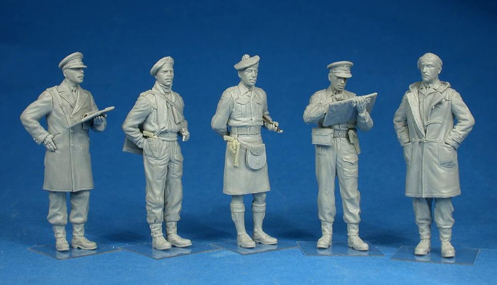 MiniArt British Officers Plastic Model 1/35 (5-Piece Set)