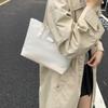 Autumn and Winter Leisure Commuting Color Matching New Fashion College Students In Class Large Capacity Underarm Tote Women's Bag