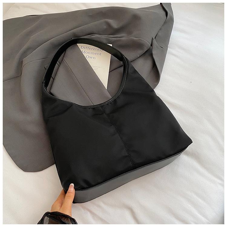 2025 Foreign Style Single Shoulder Tote Women's Bag Simple Niche Large Capacity Underarm Bag Casual Commuter Girl Handbag
