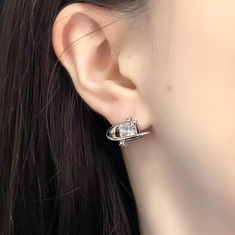 Cosmic Star Light Luxury High-End Stud Earrings Zircon Saturn Niche Design Personalized Metal Simple Female Zircon Earrings