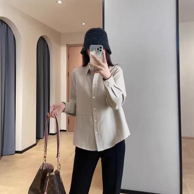 

Women s Merino Wool Lapel Long-Sleeve Shirt - Warm, Versatile Autumn/Winter Layering. S
