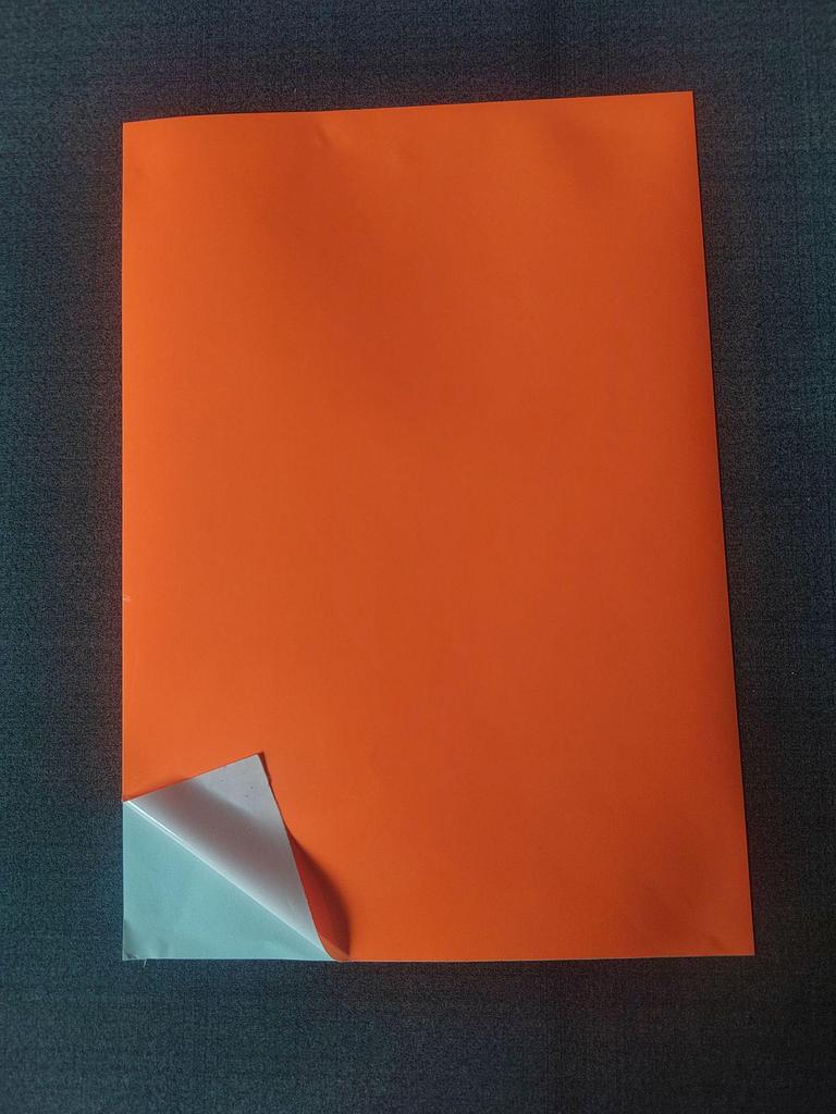 31CM x 10M Luminous Phosphorescent Glow-in-the-Dark Self-Adhesive Wall Sticker C401