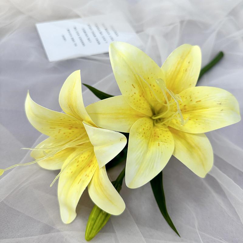 

Plants Flower Simulated Lily Wedding Hotel Restaurant Decoration Photography Props Light Yellow