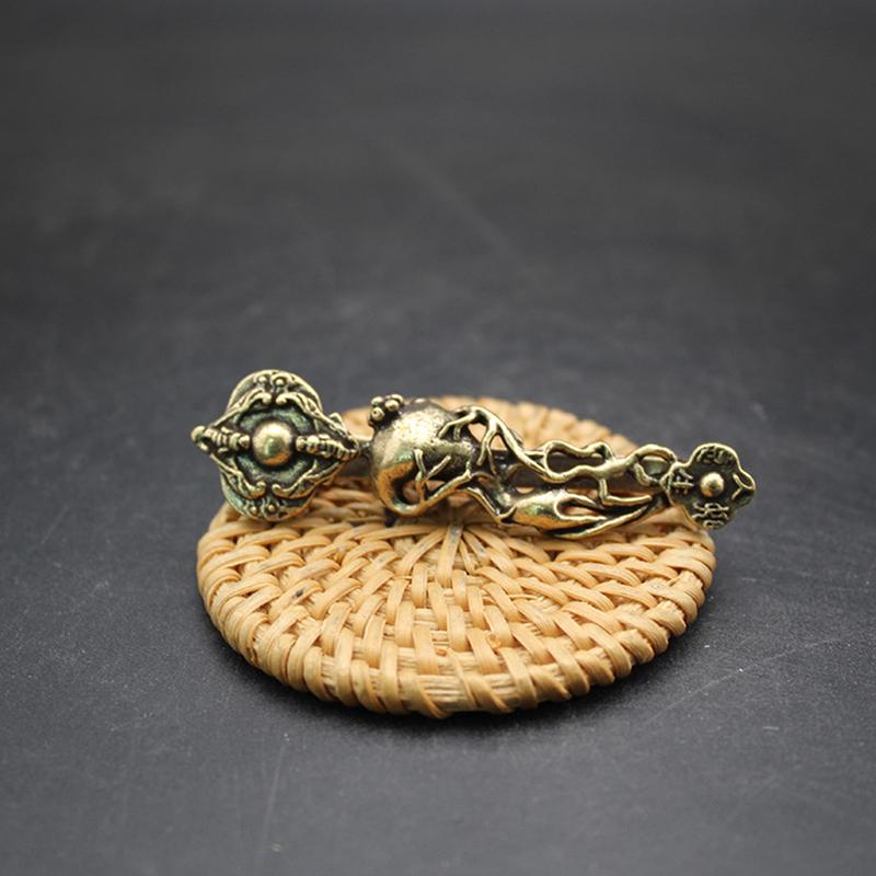 

21.7G 14G Retro Wishful Shape Creative Ginseng Pendant Chinese Ancient Metal Pendant Brass Key Chain Pendant