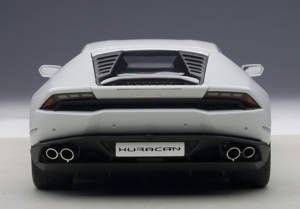 AUTOart Scale Lamborghini Huracan Metallic White Finished Product 1/18 LP610-4
