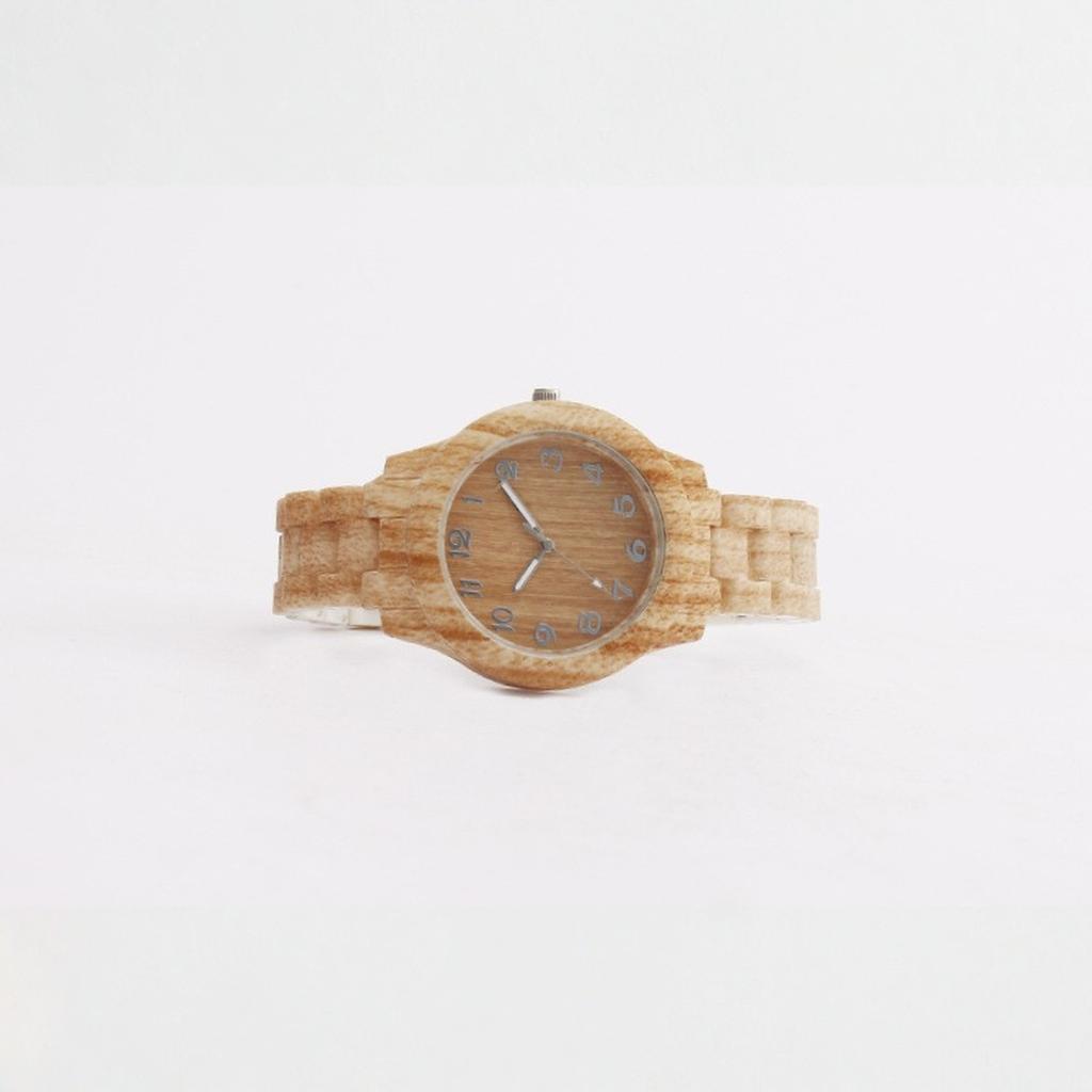 Dameshorloge van leer, modieus en stijlvol