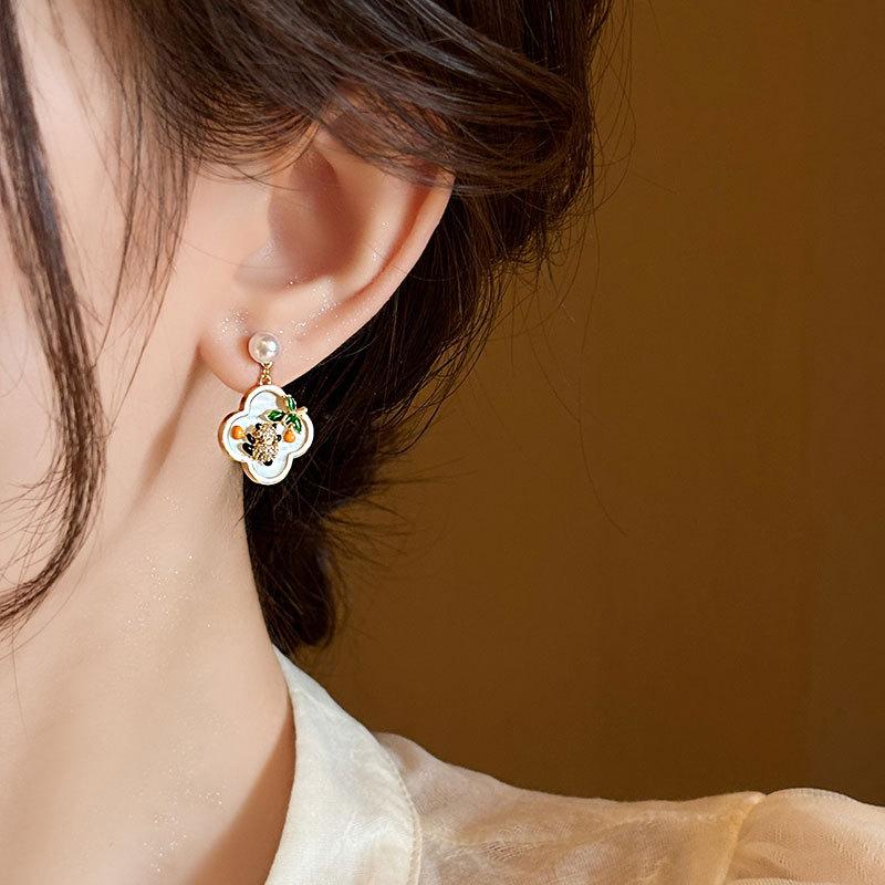 Bear Pearl Earrings Unique New Earrings Premium Sense Of Women's Four-Leaf Clover Earrings