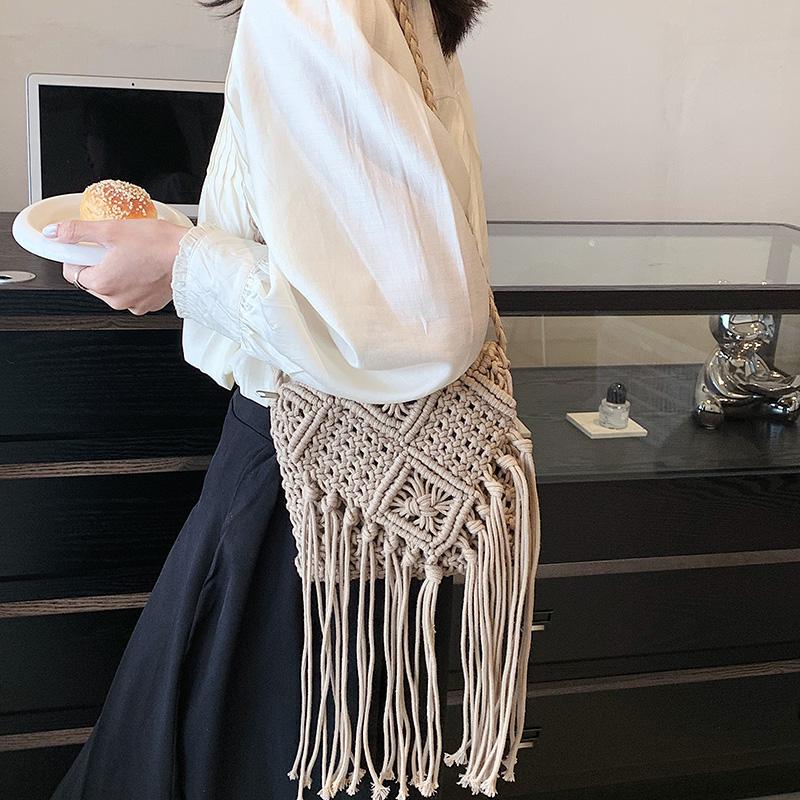 New Casual Handmade Crochet Braid Fringe Bag Women Tassel Mesh Bag