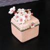 Caixa de joias com cor de esmalte Ornamento de metal Europeu Qibaoyaki pintada à mão requintada caixa de joias de flor de cerejeira Premium