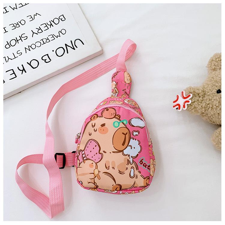 

Школьные сумкиДетская наплечная сумка-мессенджер Капибара мультяшная нагрудная сумка милая детская легкая сумка для мелочи и ключей розовый