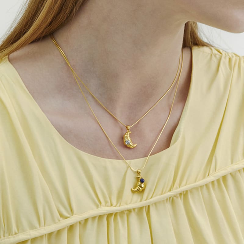 

comelico atelier Croissant Necklace Silver (18K platinum plated)