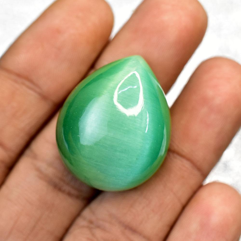 Brazilian Pear Cabochon Cut 81 Ct Natural Cat'S Eye Green Gemstone