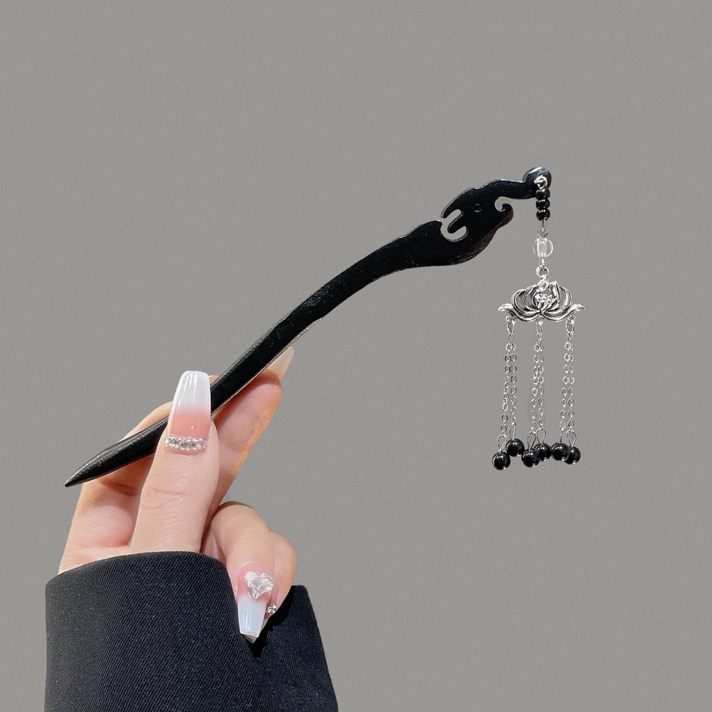 Exquisite Vintage-Inspired Tassel Hairpin for Women - Elegant Hanfu Cheongsam Style Headdress