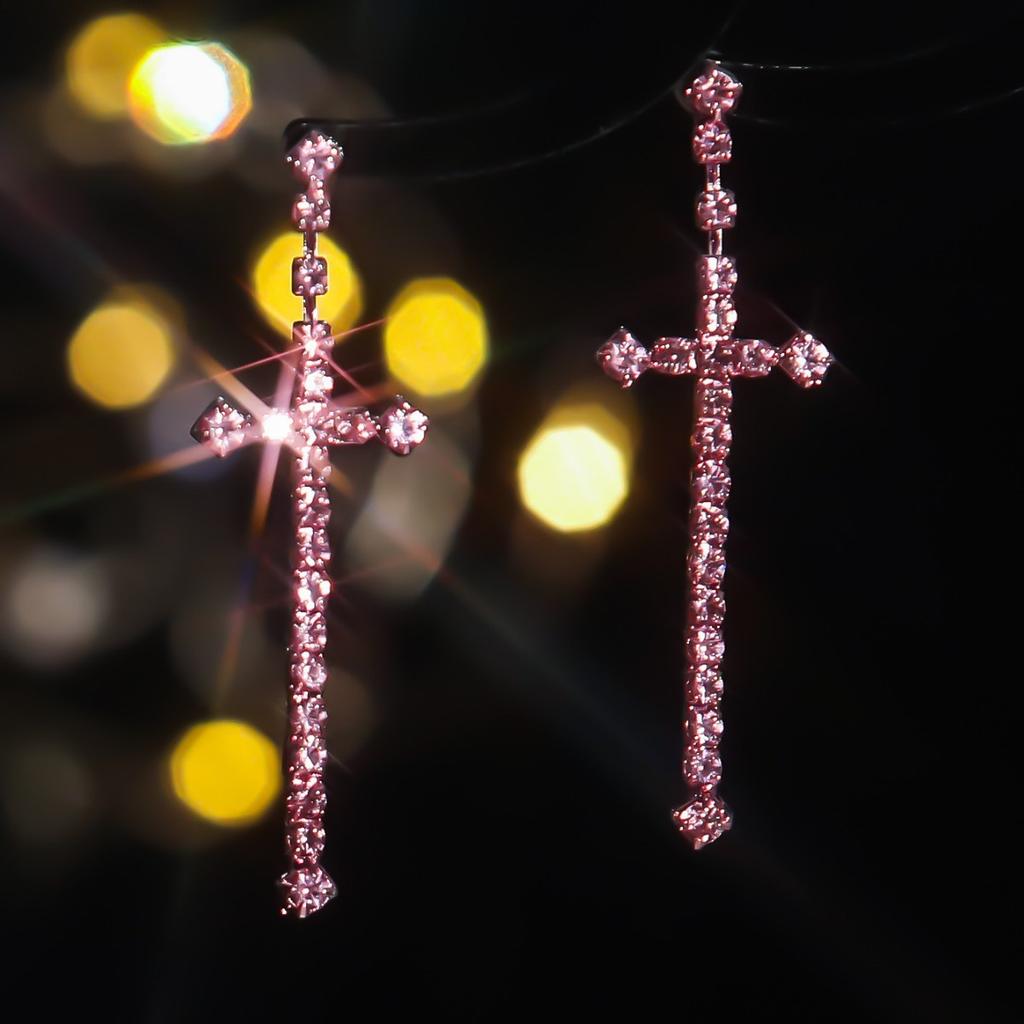 Temperament Glänsande Kristall Kors Långa Örhängen Mode Hög Känsla För Rosa Örhängen Damörhängen 1 Par