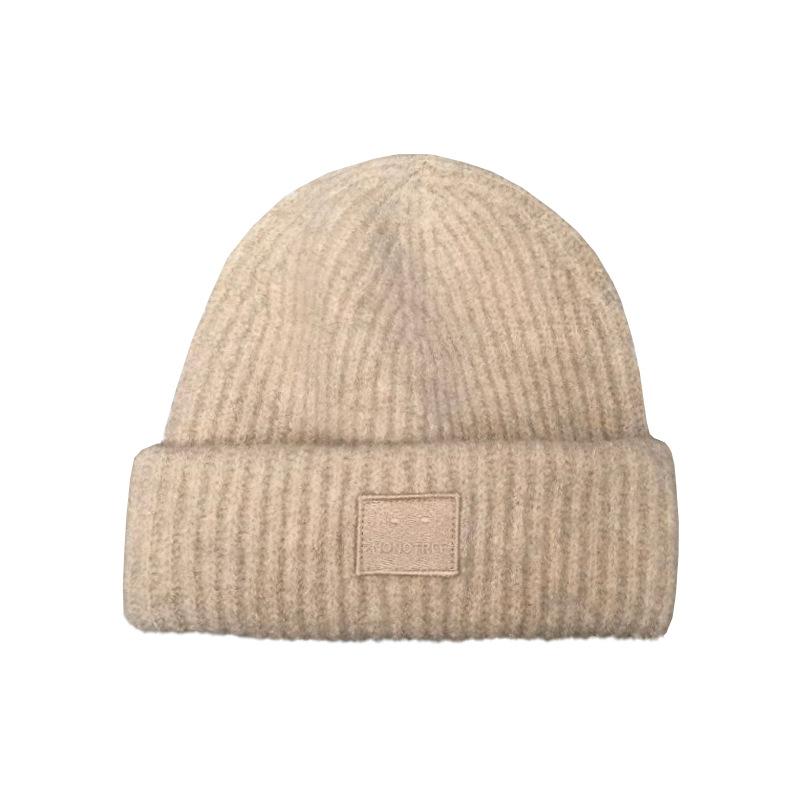 Autumn and winter wool hat women's loose sticker big head circumference beige cold hat warm and thickened new ear protection knitted hat