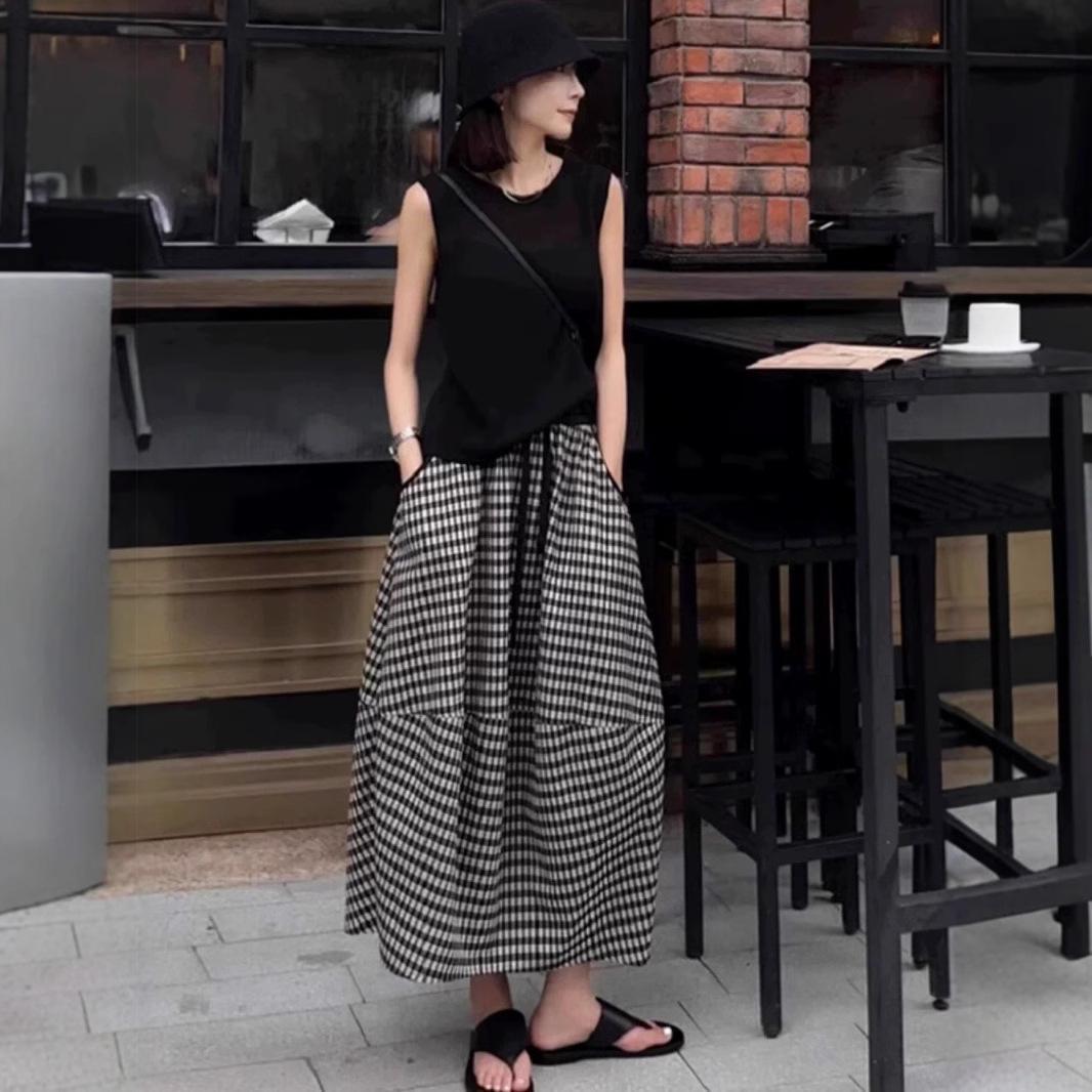 Women s Spring/Fall Checkered Midi Skirt, Asymmetrical Bell-Sleeve Skirt, Plus Size A-Line Skirt XS