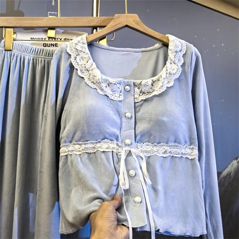 Damen Langarm-Pyjama-Set mit Brustpolstern - Kuscheliges Fleece, Verjüngend, Leichte Wärme, Perfekt für Herbst und Winter.