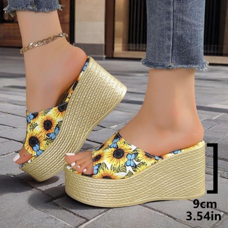 Fashion Women Slippers 2025 New Summer High Heels Slippers Women Fashion Large Size Sandals Open Toe Beach Wedges Shoes Slides Women