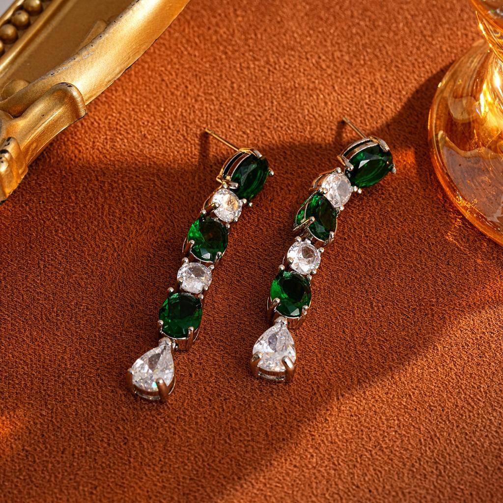 Light luxury zircon bow square water drop fringed necklace retro court style exquisite high-end necklace 