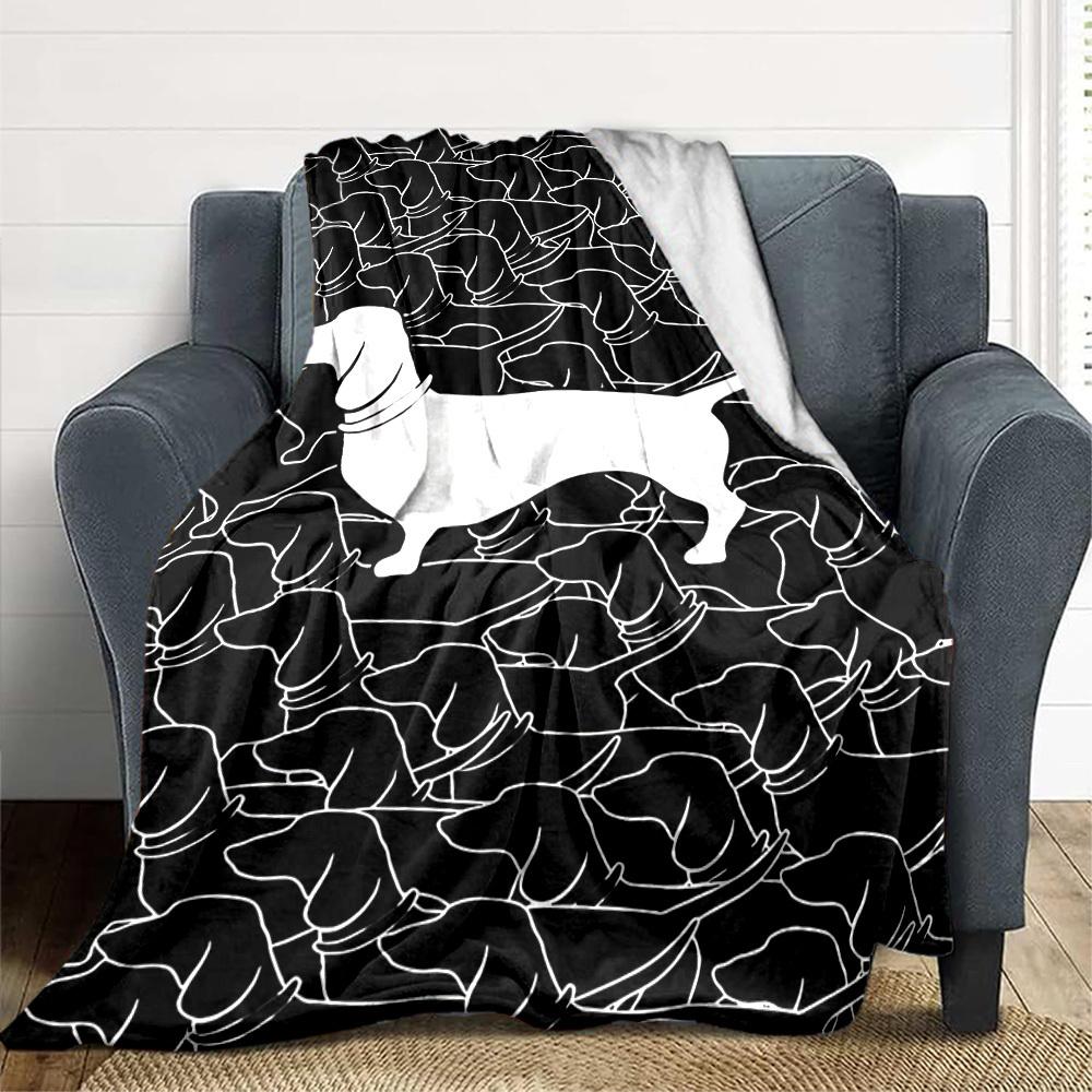 1pc Dachshund Pattern Lightweight Flannel Blanket, Comfortable and Warm Blanket, for Office and Camping Sofa Bed153