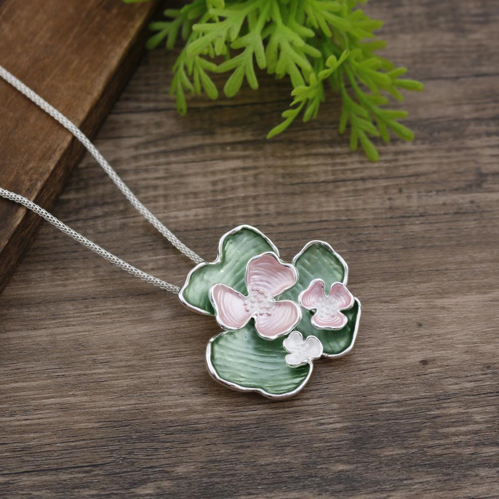 New Enamel Irregular Lotus Leaf Pendant, Women's Simple and Versatile Geometric Petal Necklace