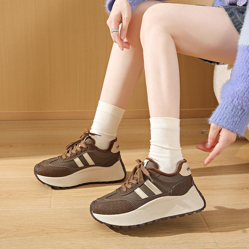 BN new autumn and winter thick-soled heightening velvet leather board shoes for sports shoes students