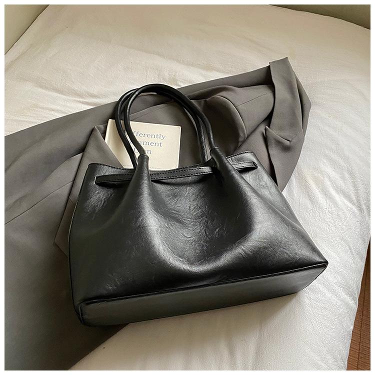 Premium Bag Women's 2025 New Autumn and Winter Retro Large-capacity Tote Bag Going Out To Work Commuting Shoulder Bag