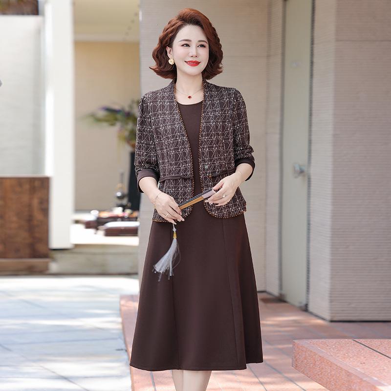 

2026 New Style Mother s Wedding Banquet Dress: Elegant Skirt Suit for Middle-Aged and Elderly Women XL (90-105 lbs)