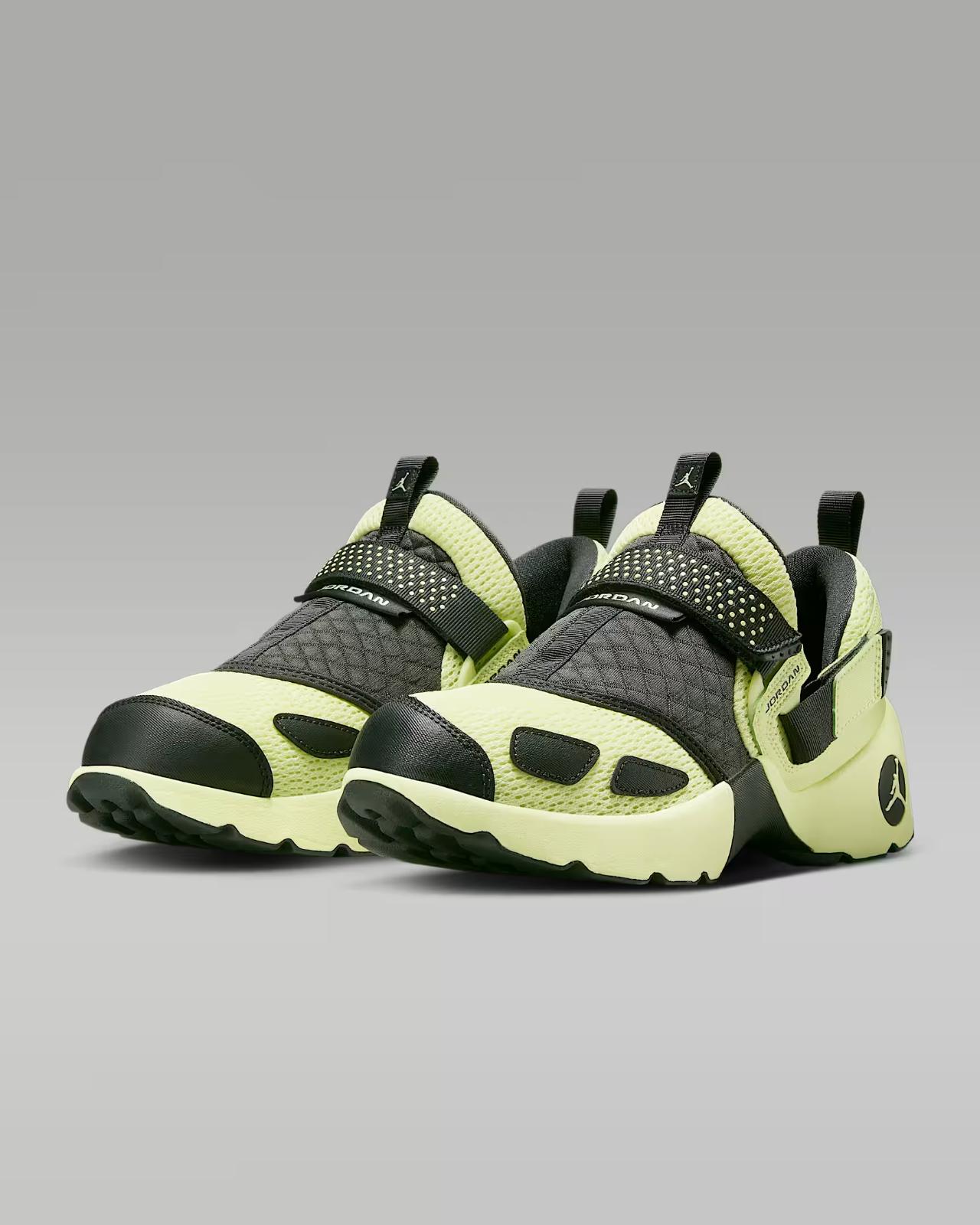 HQ2164-302 Nike Jordan Trunner LX Luminous Green (Women s) 6W