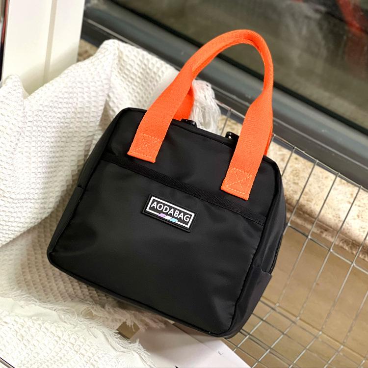 Niche Korean Colorblock Water-Repellent Tote: Versatile Women's Lunch, Work & Mommy Bag