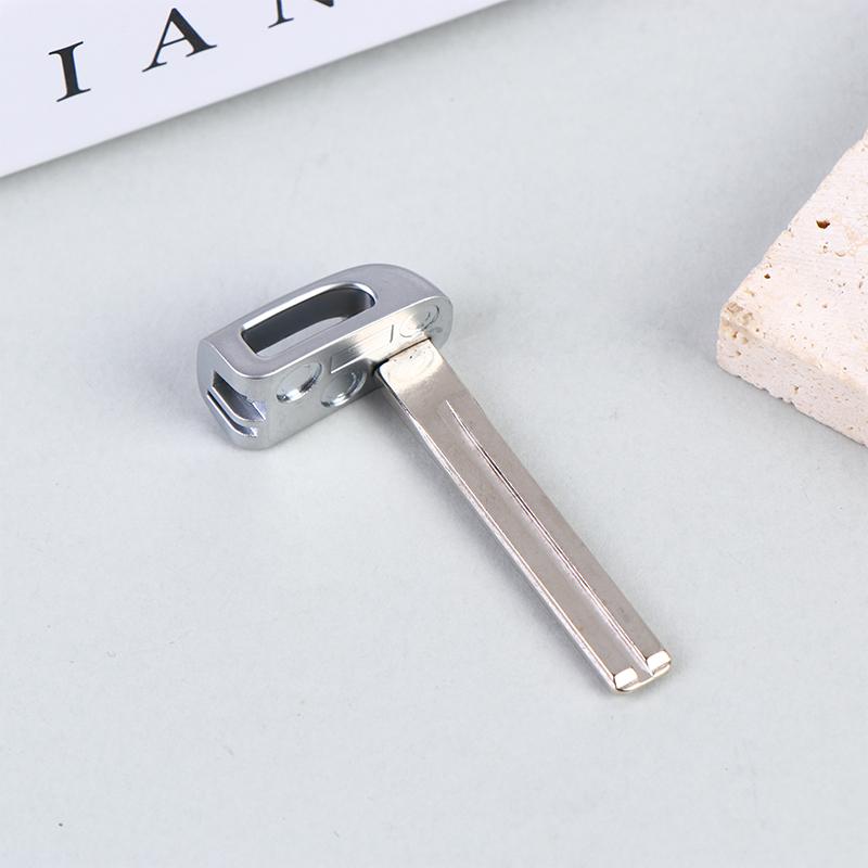 1Pcs Smart Emergency Key Remote Blade Fit For Ix35 8 For K2 K5 Replacement