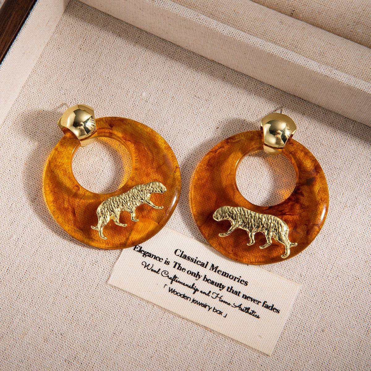 Серьги-кольца в форме тигра из смолы и янтаря, ретро-стиль Майяра, легкие, роскошные, простые, персонализированные серьги для женщин.