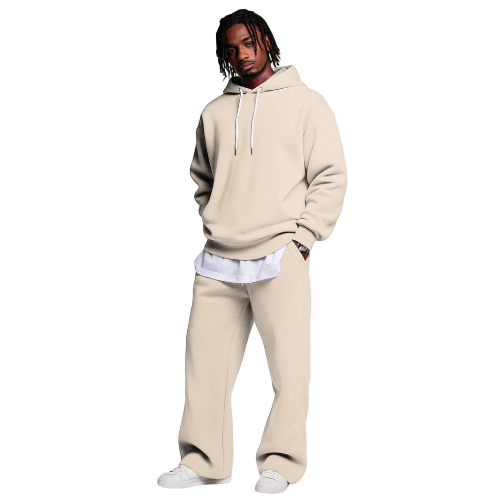 Completo casual da uomo con felpa con cappuccio a strati e pantaloni cargo con elastico in vita