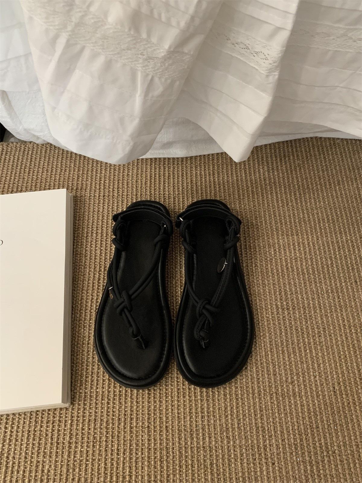 

2025 Korean version of summer sandals vacation casual retro beach sandals simple fashion toe wear flat slippers 35