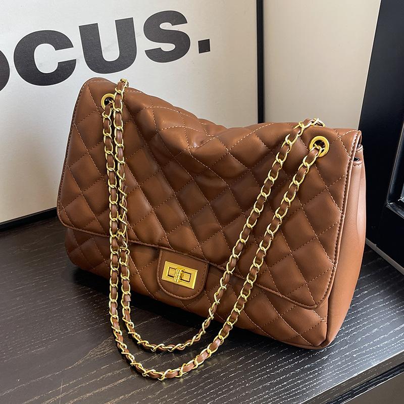 

Ромбоподібна ланцюгова сумка жіноча великої місткості нова осіння універсальна висококласна сумка через плече коричневий