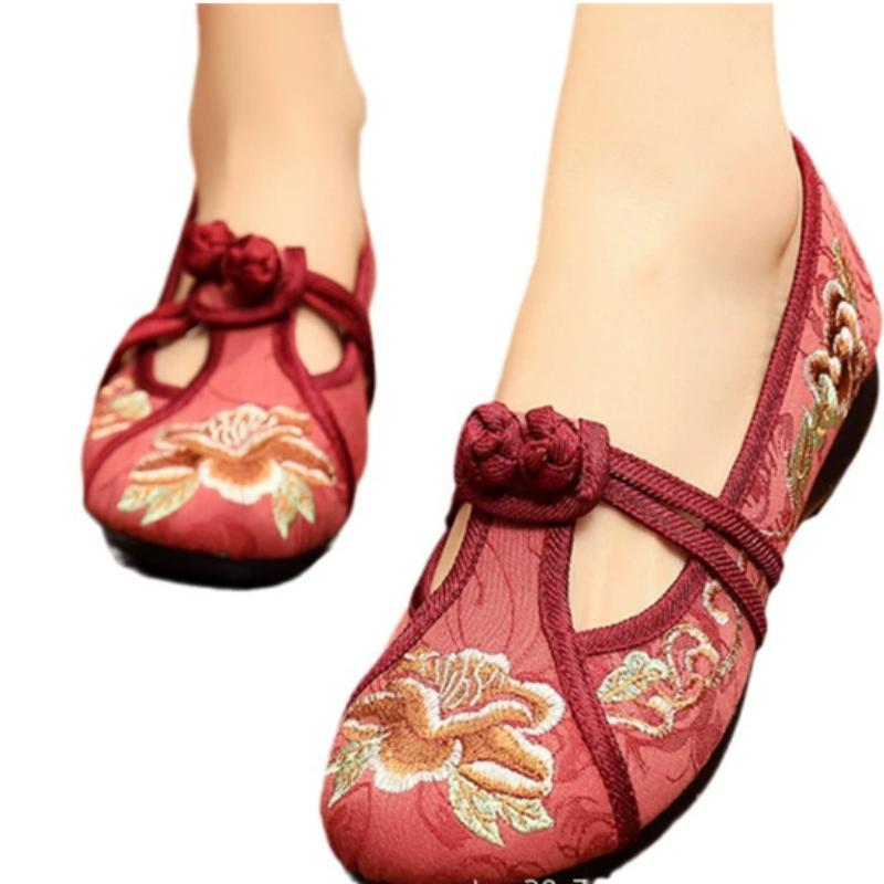 Fashion Women Fashion Hollow Out Breathable Dance Flat Shoes Lady Retro Red Comfortable Shoes Female Plus Size Shoes Zapatos De Mujer