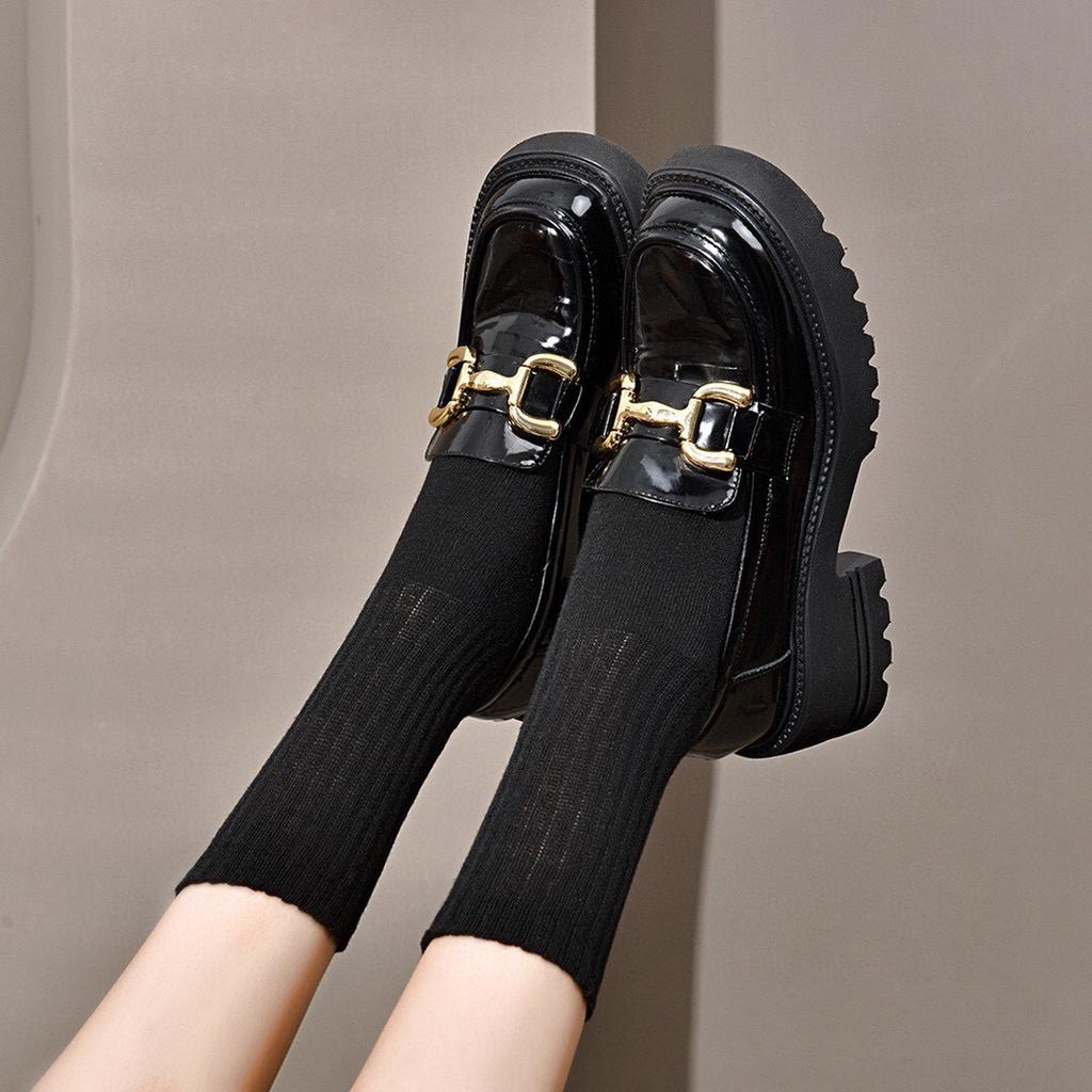 Small leather shoes women's spring new cow patent leather metal buckle shallow mouth single shoes college style women