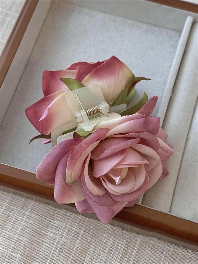 1 Women's New Retro Simulation Rose Flower Back Head Claw Hair Hair Accessories Photo Internet Celebrity Travel Accessories
