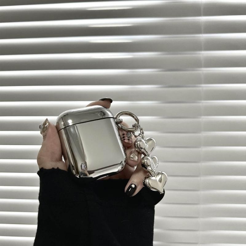 Y2K Silver Heart Pendant Keychain Pendant Cute Bag Charm Alloy Material Bag Jewelry Backpack Charm for Phone Bag Camera